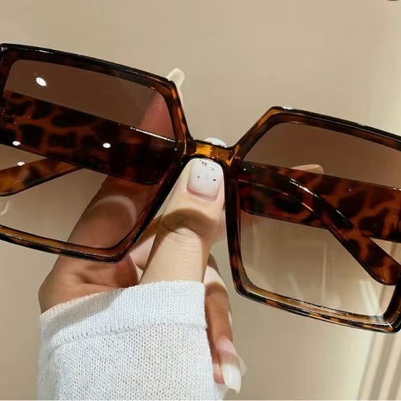 Accessories - Oversized Square Fashion Sunglasses For Women Men UV400